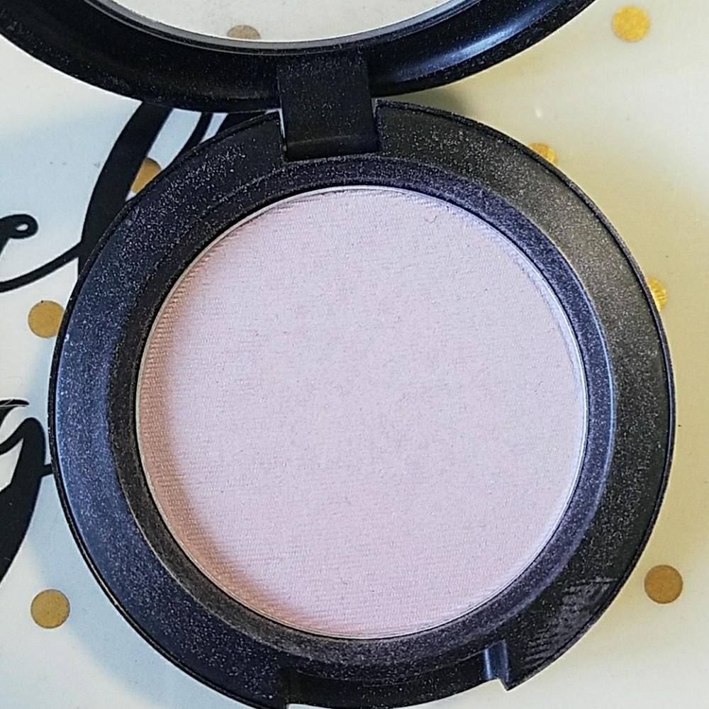 MAC blush